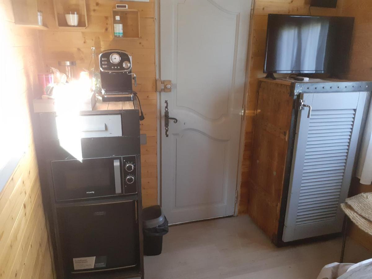 Roulotte Otel Nîmes Dış mekan fotoğraf